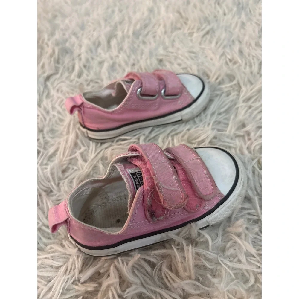 Converse Chuck Taylor All Star Infant Pink Canvas Velcro Sneakers 709447F Size 5